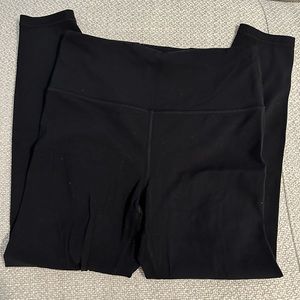 Ultra high rise elation 7/8 black athleta size medium tights